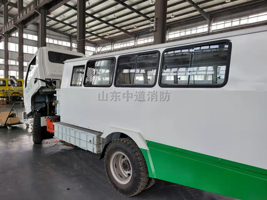 新疆煤矿车辆无轨胶轮车水基型机械式自动灭火系统的构造分析